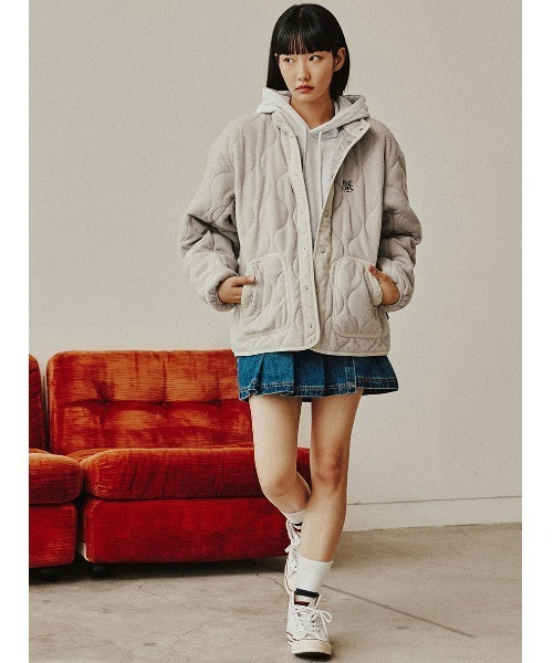 ROMANTIC CROWN(ロマンティッククラウン)の「A'GEM/9 × .kom『ROMANTIC CROWN/ロマンティッククラウン』FLIGHT QUILTING JACKET/キルティング JKT(ブルゾン・メンズ・ライトグレー・L)」の7枚目の写真