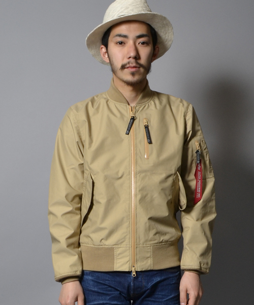 nnk　AMERICAN RAG CIE フード付きMA-1ジャケット ALPHA（アルファ）の「ALPHA × AMERICAN RAG CIE 別注ナイロンMA-1