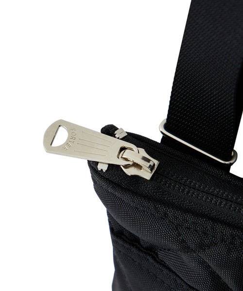 PORTER(ポーター)の「STUDIOUS別注 HELMET BAG+POUCH(ショルダーバッグ・メンズ・ブラック・FREE)」の4枚目の写真
