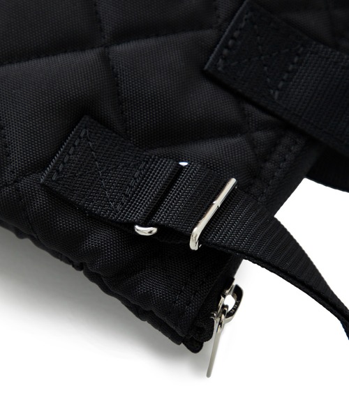 PORTER(ポーター)の「STUDIOUS別注 HELMET BAG+POUCH(ショルダーバッグ・メンズ・ブラック・FREE)」の9枚目の写真
