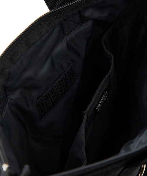PORTER(ポーター)の「STUDIOUS別注 HELMET BAG+POUCH(ショルダーバッグ・メンズ・ブラック・FREE)」の12枚目の写真