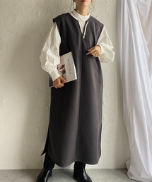 She's Closet（シーズクローゼット）の「裏起毛深Vネックパール付きジャンスカロングワンピース（ジャンパースカート）」