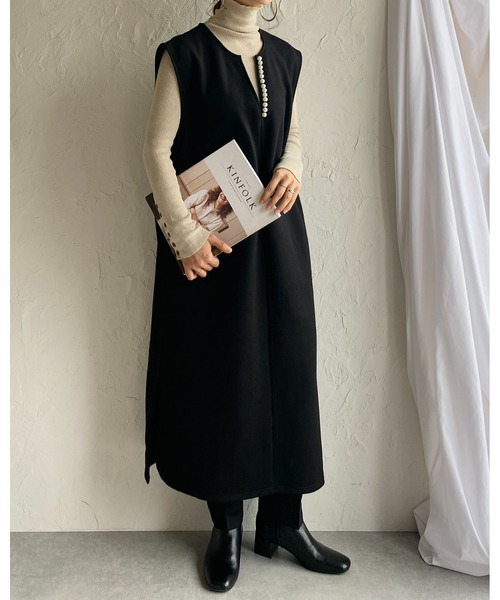 She's Closet(シーズクローゼット)の「裏起毛深Vネックパール付きジャンスカロングワンピース(ジャンパースカート・レディース・モカ/ブラック/チャコールグレー・FREE)」の10枚目の写真