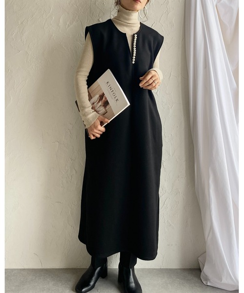She's Closet(シーズクローゼット)の「裏起毛深Vネックパール付きジャンスカロングワンピース(ジャンパースカート・レディース・モカ/ブラック/チャコールグレー・FREE)」の6枚目の写真