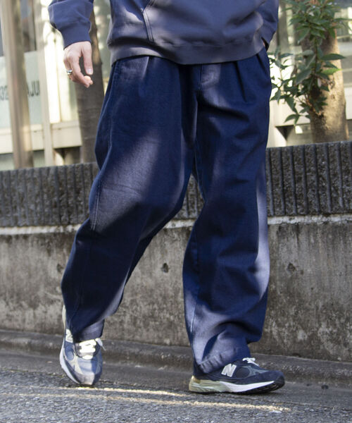 GLOSTER（グロスター）の「【GLOSTER/グロスター】ツータックワイドパンツ ワイドデニム ルーズシルエット（その他パンツ・メンズ・ライトブルー/インディゴブルー/アイボリー・S/M/L）」の3枚目の写真