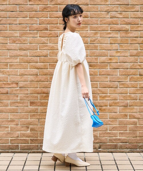 FREAK'S STORE(フリークスストア)の「フクレジャガードバックオープンパフスリーブワンピース(ワンピース・レディース・ブラック/オフホワイト・フリ-)」の12枚目の写真