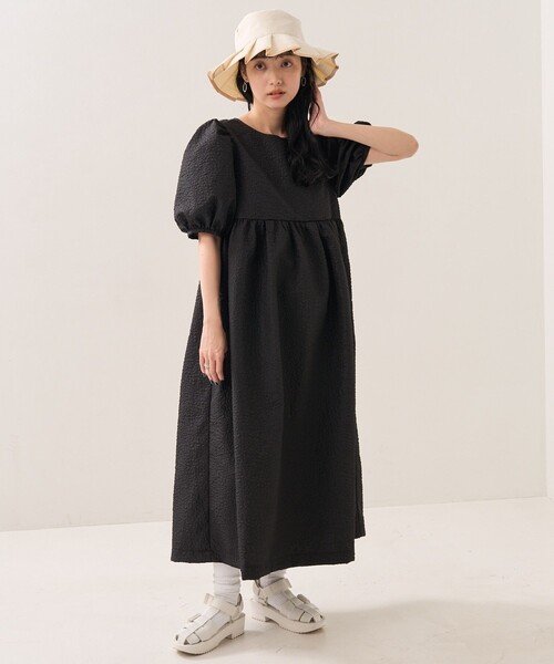 FREAK'S STORE(フリークスストア)の「フクレジャガードバックオープンパフスリーブワンピース(ワンピース・レディース・ブラック/オフホワイト・フリ-)」の6枚目の写真