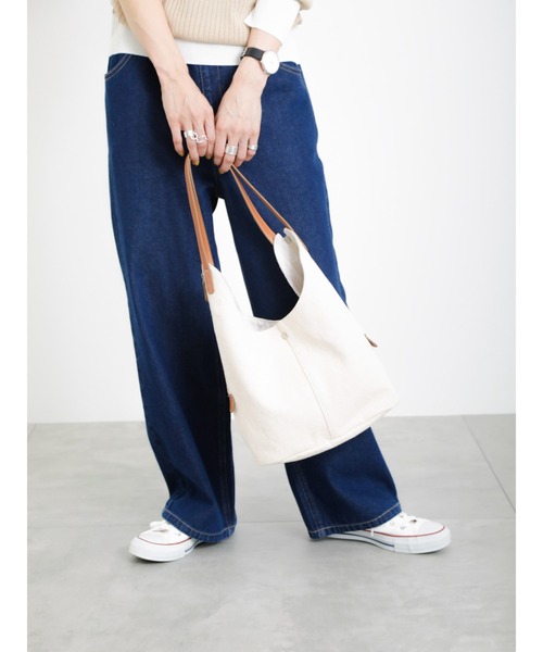 Samansa Mos2 blue（サマンサモスモスブルー）の「キャンバス×合皮ダブルジップトートバッグ（ハンドバッグ・レディース・ネイビー/キナリ/カーキ・ﾌﾘ-）」の9枚目の写真