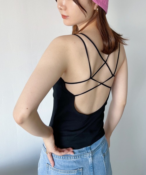 CLEA(クレア)の「カップ付き バッククロスストラップキャミインナー(キャミソール・レディース・ブラウン/グレー/ホワイト/ブラック・FREE)」の19枚目の写真
