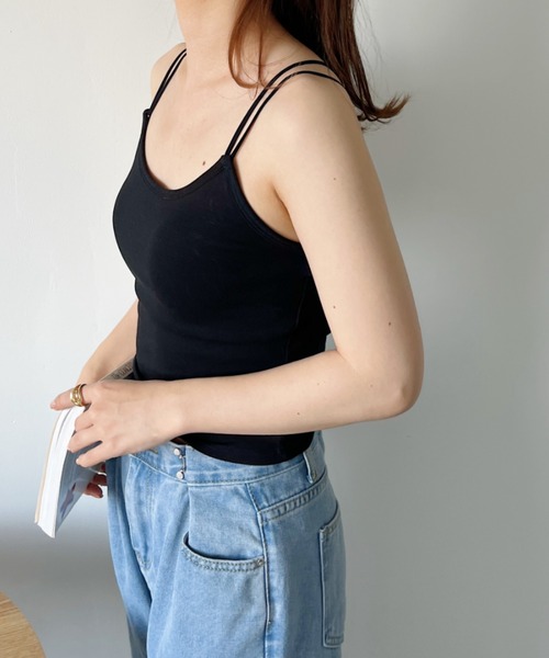 CLEA(クレア)の「カップ付き バッククロスストラップキャミインナー(キャミソール・レディース・ブラウン/グレー/ホワイト/ブラック・FREE)」の16枚目の写真
