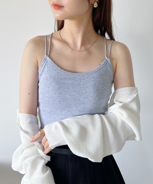 CLEA(クレア)の「カップ付き バッククロスストラップキャミインナー(キャミソール・レディース・ブラウン/グレー/ホワイト/ブラック・FREE)」の21枚目の写真