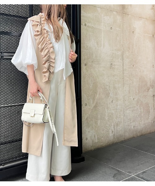 GALENA（ガレナ）の「【GALENA(ガレナ)】アシメトリーフリルジレ