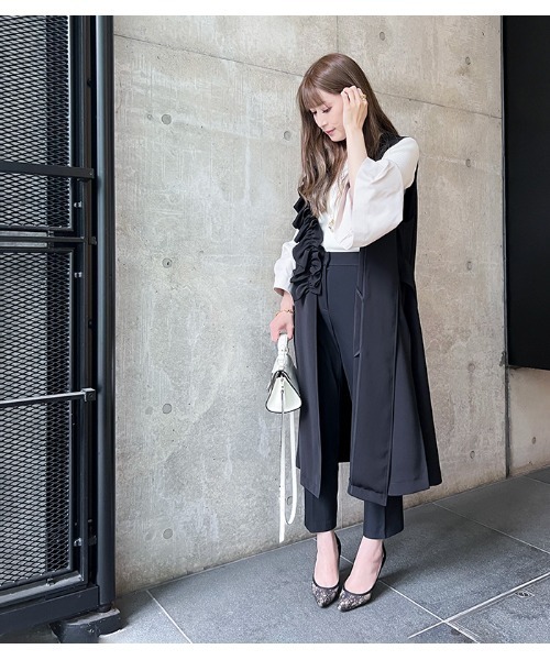 GALENA（ガレナ）の「【GALENA(ガレナ)】アシメトリーフリルジレ