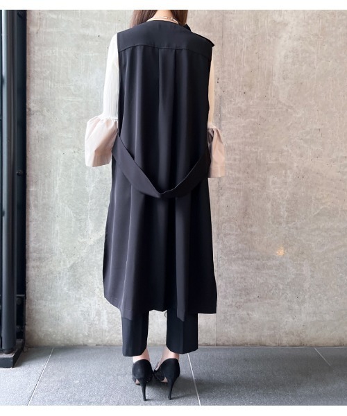 GALENA（ガレナ）の「【GALENA(ガレナ)】アシメトリーフリルジレ