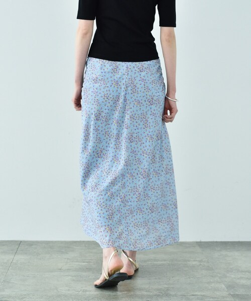 CODE A（コードエー）の「flower print skirt（スカート・レディース・ブラック系/ブルー系5・34/36/38）」の15枚目の写真