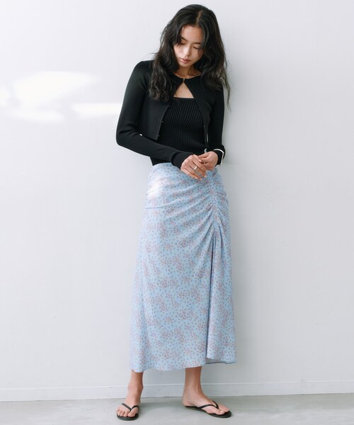 CODE A（コードエー）の「flower print skirt（スカート・レディース・ブラック系/ブルー系5・34/36/38）」の9枚目の写真