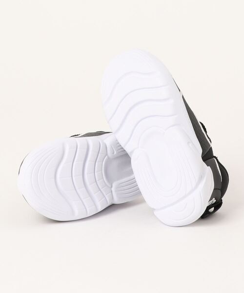 NIKE(ナイキ)の「《NIKE》FLEX PLUS 2 (TD)(スニーカー・キッズ・ブラック×ホワイト・15.0cm/13.0cm/14.0cm/16.0cm/12.0cm)」の2枚目の写真