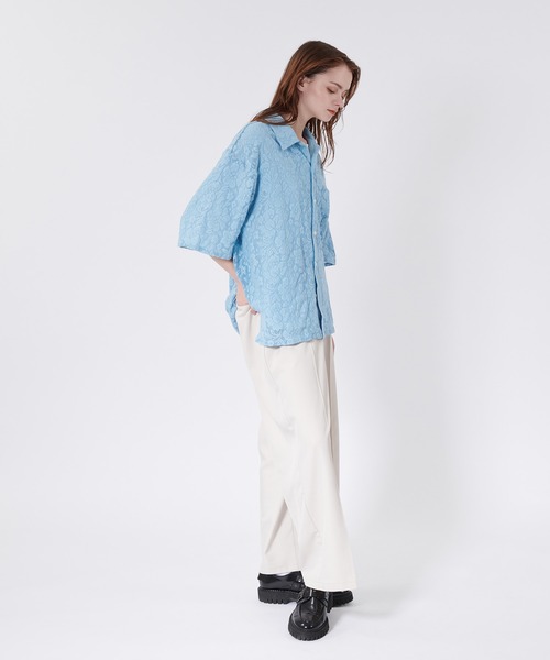 ONCILY（オンシェリー）の「FLOWER JACQUARD LACE SHEER SHIRT