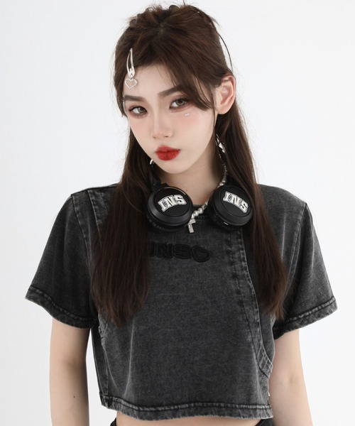 A'GEM9(エージェムナイン)の「A'GEM/9 × .kom『INSstudios/インスステュディオス』レイヤードクロップ 半袖カットソー(Tシャツ/カットソー・レディース・ライトグリーン/チャコールグレー・M/L)」の1枚目の写真