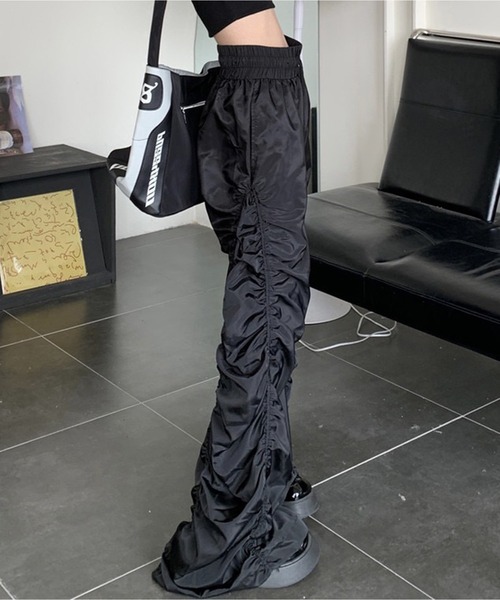 ROOPTOKYO（ループトウキョウ）の「Nylon Gather Pants（その他パンツ・レディース・ブラック/オリーブ・S/M/L）」の14枚目の写真