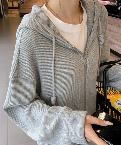 Amulet（アミュレット）の「ジップアップパーカー（パーカー・レディース・グレー/サーモンピンク・L/M/XL）」の4枚目の写真