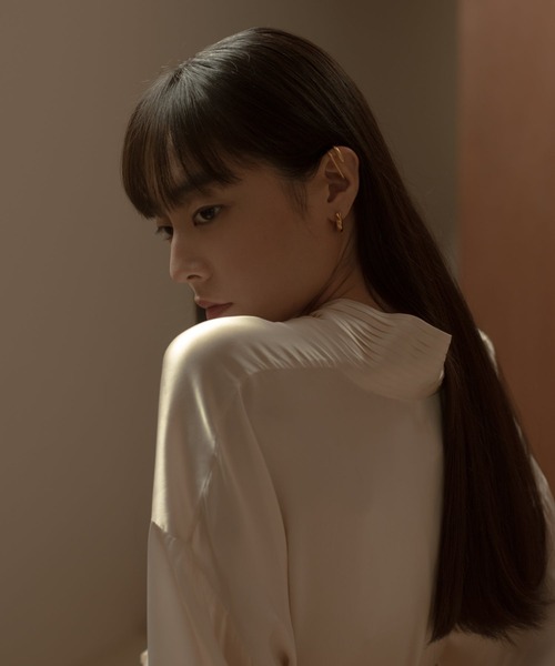 novice（ノーヴィス）の「【novice】Hinged Thick Hoop Pierce［Stainless］（ピアス（両耳用）・レディース・シルバー/ゴールド・2.0）」の4枚目の写真