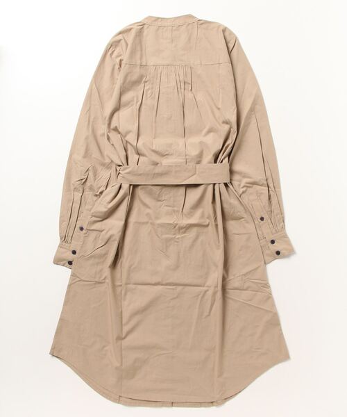 TOMMY HILFIGER（トミーヒルフィガー）の「ウエストベルトシャツワンピース（シャツワンピース・レディース・ベージュ・LARGE/MEDIUM/SMALL）」の2枚目の写真