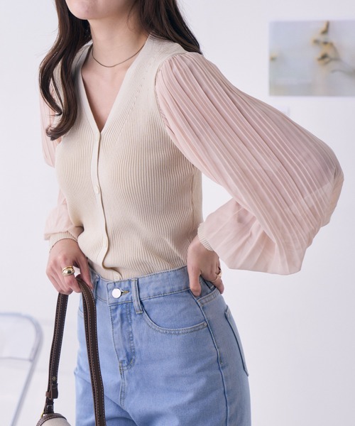 Ada.（エイダ）の「異素材スリーブVネックニットトップス（ニット/セーター・レディース・ベージュ/ホワイト/ブラック・FREE）」の6枚目の写真