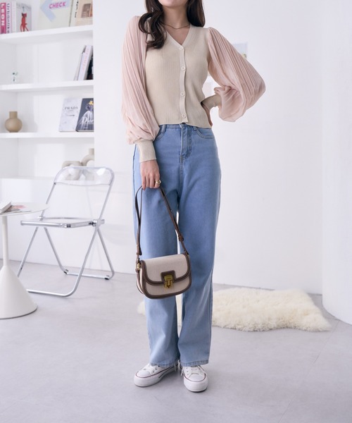 Ada.（エイダ）の「異素材スリーブVネックニットトップス（ニット/セーター・レディース・ベージュ/ホワイト/ブラック・FREE）」の8枚目の写真