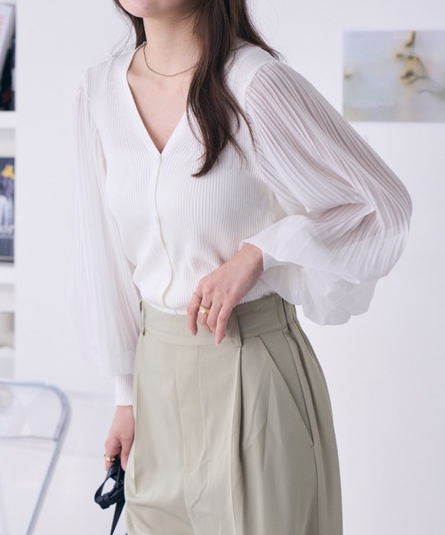 Ada.（エイダ）の「異素材スリーブVネックニットトップス（ニット/セーター・レディース・ベージュ/ホワイト/ブラック・FREE）」の13枚目の写真