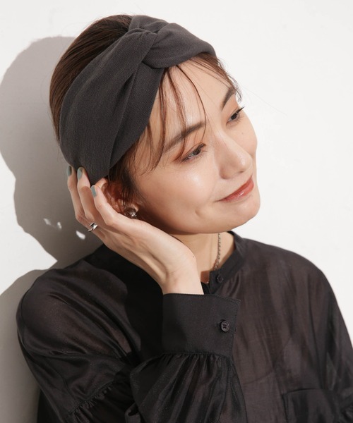 NANO universe(ナノユニバース)の「クロスターバン(ヘアバンド・レディース・カーキ/モカ/チャコール・FREE)」の2枚目の写真