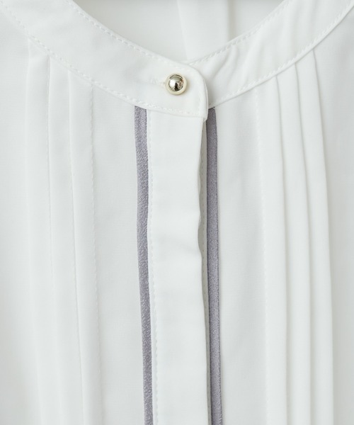 natural couture(ナチュラルクチュール)の「WEB限定 / ピンタック×パイピングブラウス(シャツ/ブラウス・レディース・オフホワイト/ピンクベージュ/サックスブルー/その他1・FREE)」の13枚目の写真