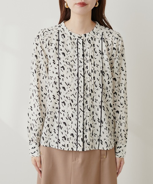 natural couture(ナチュラルクチュール)の「WEB限定 / ピンタック×パイピングブラウス(シャツ/ブラウス・レディース・オフホワイト/ピンクベージュ/サックスブルー/その他1・FREE)」の18枚目の写真