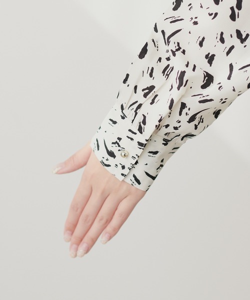 natural couture(ナチュラルクチュール)の「WEB限定 / ピンタック×パイピングブラウス(シャツ/ブラウス・レディース・オフホワイト/ピンクベージュ/サックスブルー/その他1・FREE)」の12枚目の写真