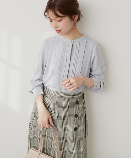natural couture(ナチュラルクチュール)の「WEB限定 / ピンタック×パイピングブラウス(シャツ/ブラウス・レディース・オフホワイト/ピンクベージュ/サックスブルー/その他1・FREE)」の19枚目の写真