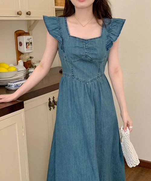 Primazel（プリマゼル）の「フリルショルダーデニムワンピース（ワンピース・レディース・ライトブルー/ブルー・M）」の2枚目の写真