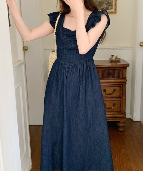 Primazel（プリマゼル）の「フリルショルダーデニムワンピース（ワンピース・レディース・ライトブルー/ブルー・M）」の3枚目の写真