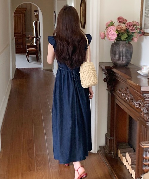 Primazel（プリマゼル）の「フリルショルダーデニムワンピース（ワンピース・レディース・ライトブルー/ブルー・M）」の6枚目の写真