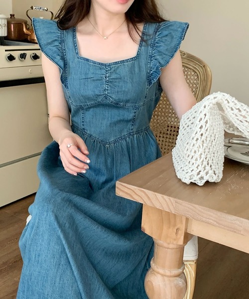 Primazel（プリマゼル）の「フリルショルダーデニムワンピース（ワンピース・レディース・ライトブルー/ブルー・M）」の12枚目の写真