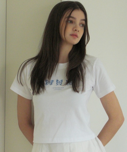 LETTER FROM MOON(レターフロムムーン)の「A'GEM/9 × .kom『LETTER FROM MOON/レターフロム ムーン』Triple Butterfly Crop Short Sleeve T-shirts/トリプル蝶クロップ 半袖カットソー(Tシャツ/カットソー・メンズ・ホワイト/ブラック・FREE)」の13枚目の写真