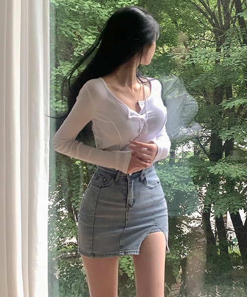 BEIDELLI（ベイデリー）の「[BELLIDE MADE] スリムスナップボタン長袖Tシャツ（Tシャツ/カットソー・レディース・ホワイト/チャコールグレー/ブラック/カーキ・FREE）」の5枚目の写真