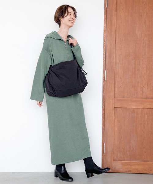 LEPSIM（レプシィム）の「ZIPカラー付きロングワンピース　961518（ワンピース・レディース・ブラック/アイボリー/グリーン・FREE）」の11枚目の写真