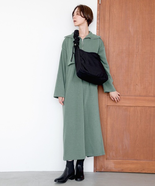 LEPSIM（レプシィム）の「ZIPカラー付きロングワンピース　961518（ワンピース・レディース・ブラック/アイボリー/グリーン・FREE）」の12枚目の写真