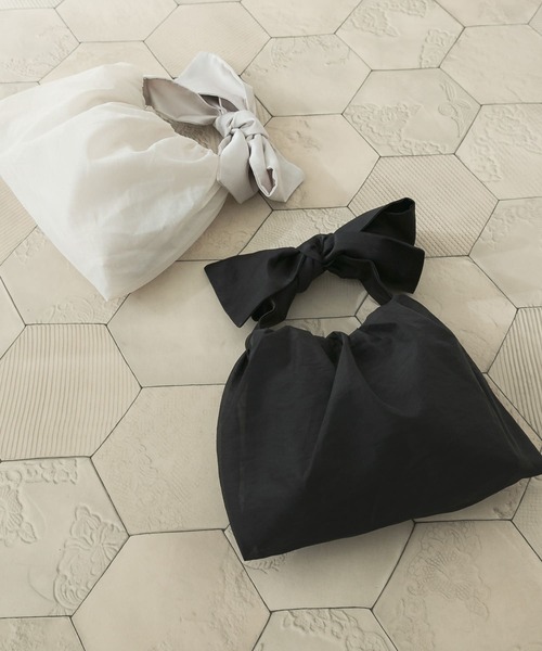 URBAN RESEARCH ROSSO WOMEN（アーバンリサーチ　ロッソ）の「kaene　オーガンジー重ねリボンバッグ（ハンドバッグ・レディース・ブラック/ベージュ系その他・FREE）」の2枚目の写真