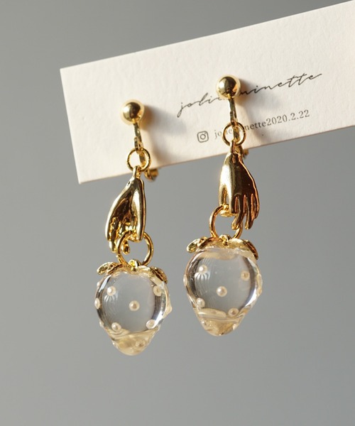 CERCA（チェルカ）の「jolie minette/もぎたて いちご狩り ゴールド イヤリング（イヤリング・レディース・ブラック/ベージュ/ブラウン/クリア・FREE）」の4枚目の写真