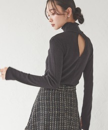 バックスリットリブカットソートップス