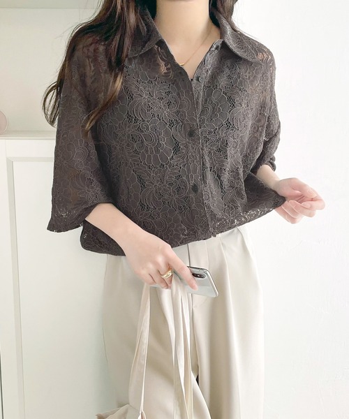 classicalelf(クラシカルエルフ)の「大人の透け感。半袖レースブラウス(シャツ/ブラウス・レディース・グレイッシュベージュ/オフホワイト/チャコールグレー・X-LARGE/SMALL/MEDIUM/LARGE)」の8枚目の写真