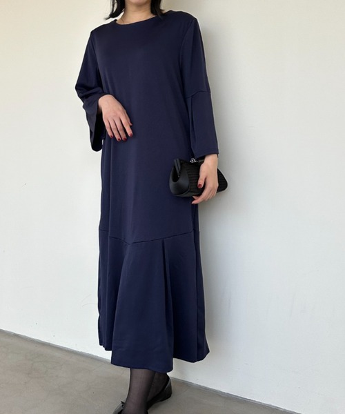 a lot of love（ア ロット オブ ラブ）の「ベルスリーブ フレアワンピース（ワンピース・レディース・ネイビー/ベージュ・FREE）」の5枚目の写真