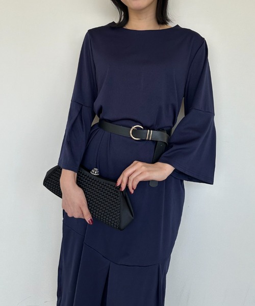 a lot of love（ア ロット オブ ラブ）の「ベルスリーブ フレアワンピース（ワンピース・レディース・ネイビー/ベージュ・FREE）」の6枚目の写真