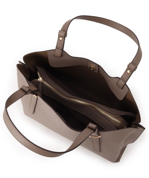 INDIVI(インディヴィ)の「◆【合皮/A4収納可能】横型トートバック(トートバッグ・レディース・ナチュラル/ブラック/ブラウン系その他・00)」の8枚目の写真